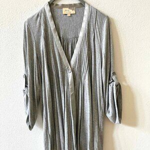 NEW Never Worn! Elizabeth and James Pleated Drape V-Neck Top with Tabbed Sleeves
